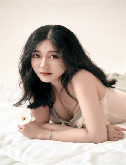 校园剧文化解读：《太酷了，设计师》的叙事结构与视觉语言 ——校园剧的专业鉴赏